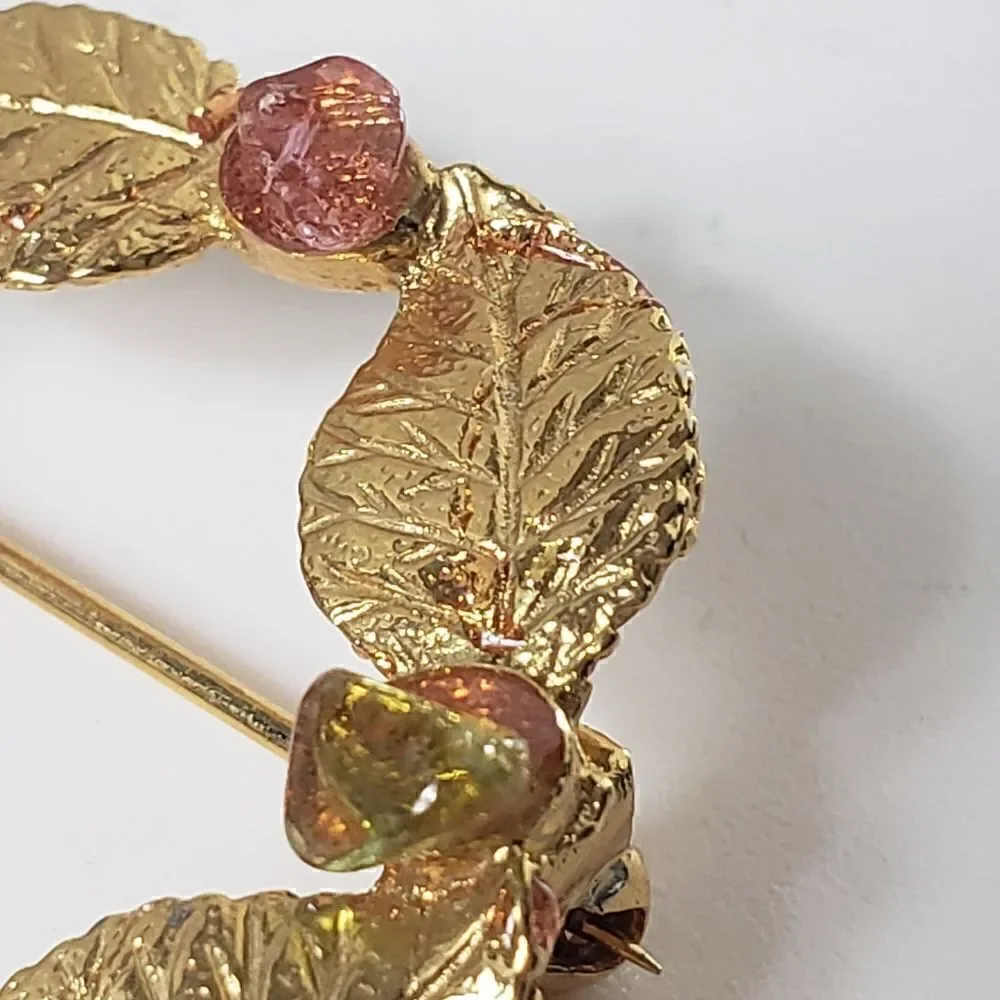 VINTAGE Goldtone Leaf Wreath Stone Embellished Brooch Pin